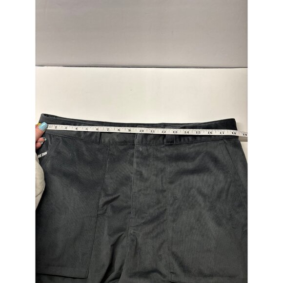 Nike SB (size 34) velours gray shorts - Picture 6 of 9